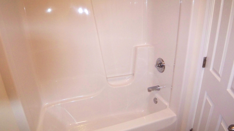 The Carlisle S - Owner's Bath Tub/Shower Option