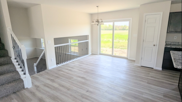The Savoy - Kitchen-Dining Area