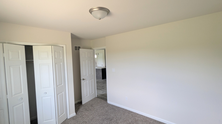 The Windsor IIs - Bedroom 3a